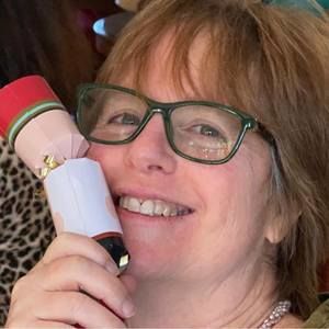 Meet your Posher, Deena